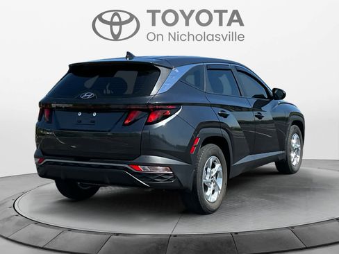 Used 2023 Hyundai Tucson SE image 6