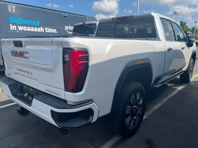 Used 2024 GMC Sierra 2500 Denali w/ Denali Reserve Package AWD/4WD image 3
