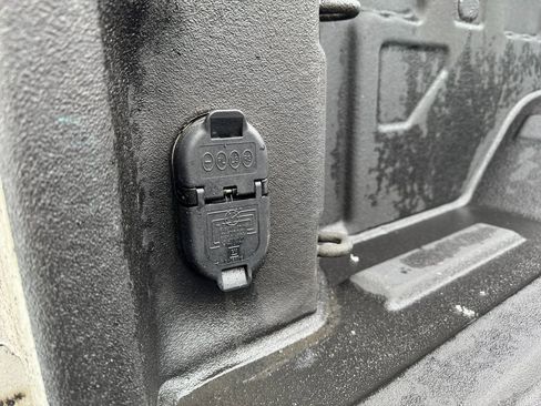 Used 2020 GMC Sierra 2500 SLE image 33