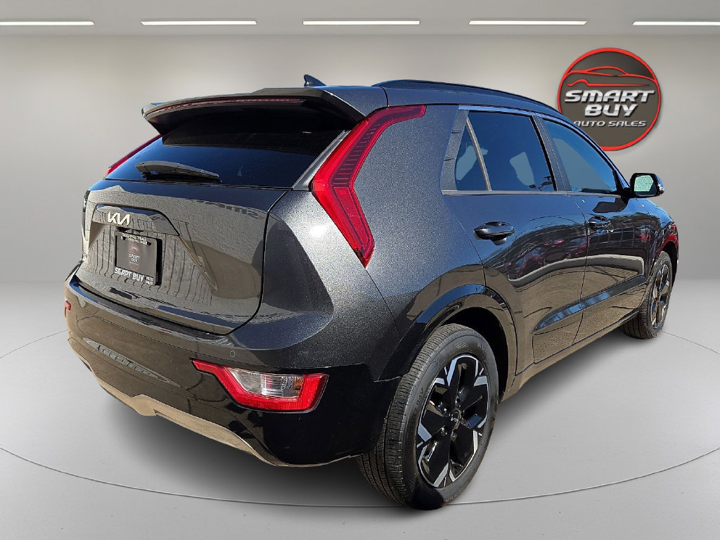 Used 2024 Kia Niro Wind w/ Wind Preserve Package FWD image 5