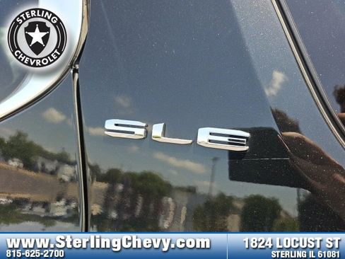 Used 2023 GMC Acadia SLE w/ LPO, Floor Liner Package image 30