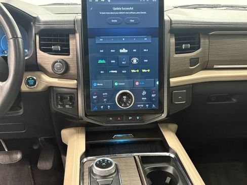 Used 2023 Ford Expedition Limited AWD/4WD image 23