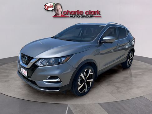 Used 2022 Nissan Rogue Sport SL AWD/4WD image 2