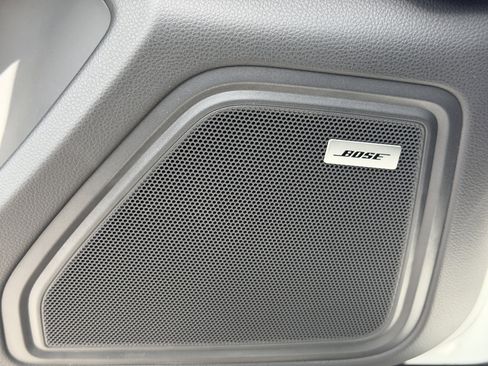 New 2026 Porsche Macan image 20