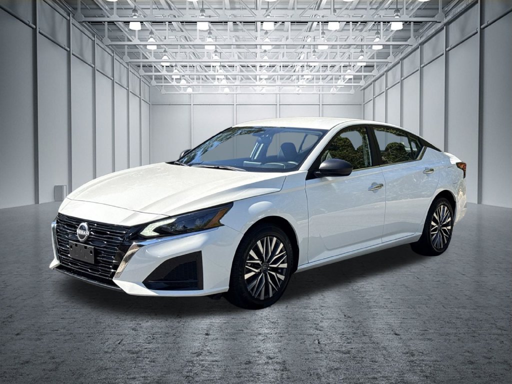 Used 2025 Nissan Altima 2.5 SV AWD/4WD image 3