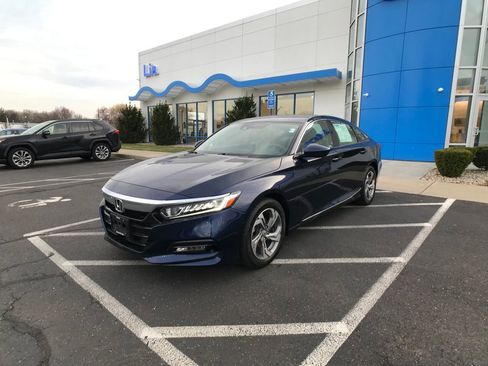 Used 2019 Honda Accord EX image 3