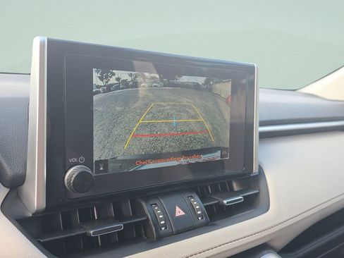 Used 2024 Toyota RAV4 XLE Premium FWD image 19