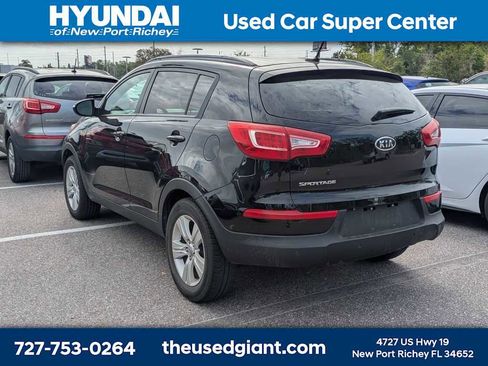 Used 2011 Kia Sportage LX w/ Convenience Pkg image 2
