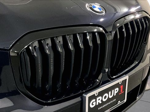 Used 2022 BMW X5 M50i AWD/4WD image 31
