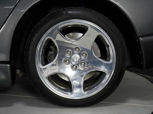 Used 2002 Dodge Viper GTS RWD image 18