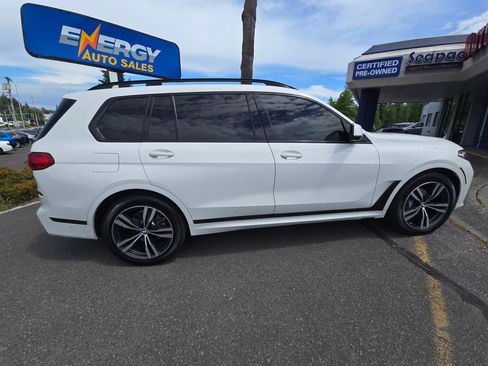 Used 2020 BMW X7 xDrive40i w/ M Sport Package AWD/4WD image 8