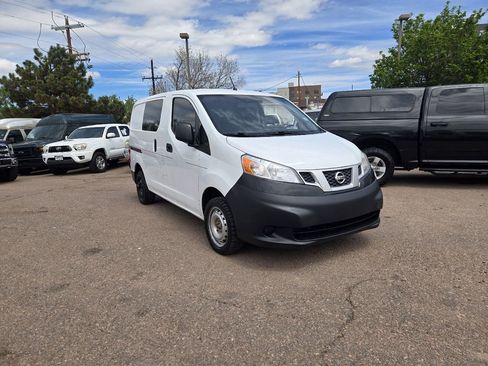Used 2019 Nissan NV200 S FWD image 2