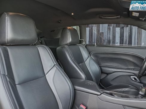 Used 2017 Dodge Challenger R/T Plus RWD image 19