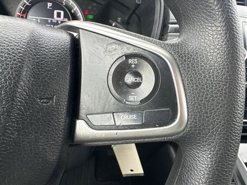 Used 2018 Honda CR-V LX image 19