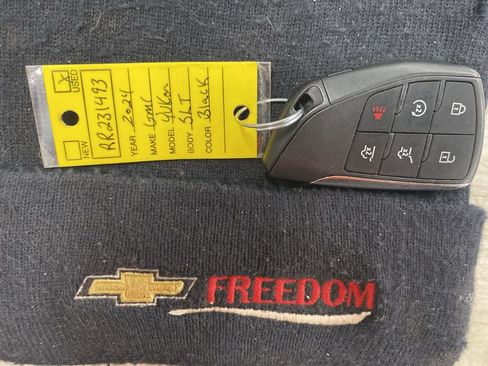 Used 2024 GMC Yukon XL SLT image 29