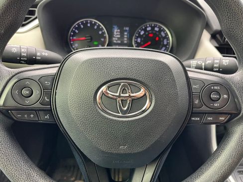 Used 2019 Toyota RAV4 XLE image 7