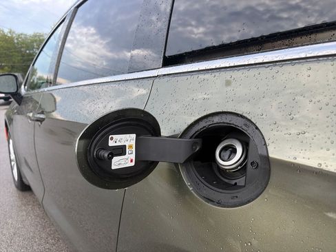 New 2027 Chrysler Pacifica Select FWD image 18