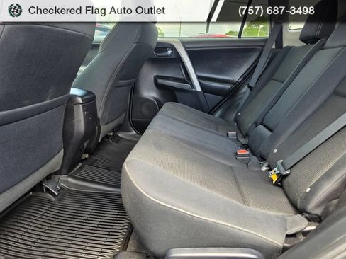 Used 2016 Toyota RAV4 XLE AWD/4WD image 38