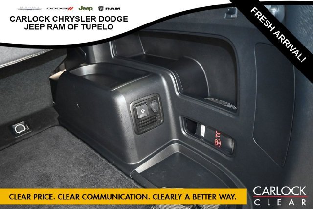 Used 2024 Toyota 4Runner SR5 Premium w/ Moonroof Package AWD/4WD image 31