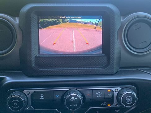 Used 2022 Jeep Wrangler Unlimited Sport AWD/4WD image 26
