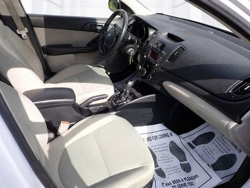 Used 2011 Kia Forte EX w/ Premium Pkg FWD image 10
