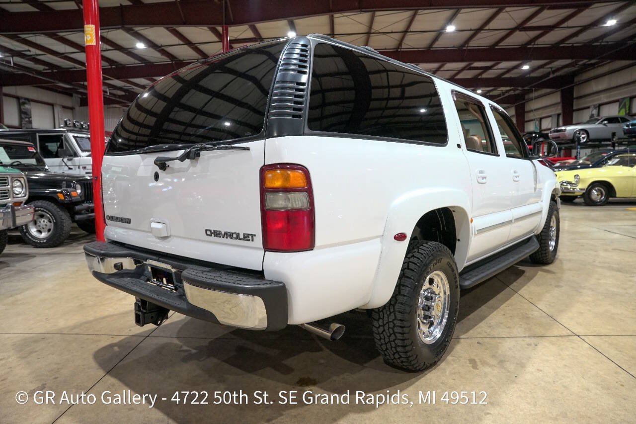 Used 2003 Chevrolet Suburban 2500 LT w/ LT Preferred Equipment Group AWD/4WD image 8