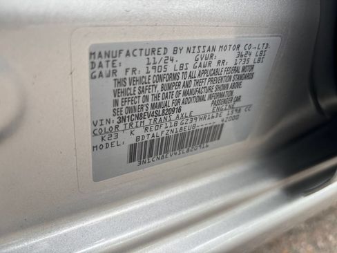 Used 2025 Nissan Versa SV FWD image 28