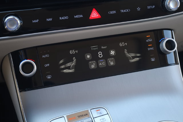 New 2026 Genesis GV70 2.5T Select AWD/4WD image 19