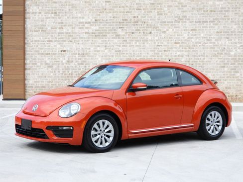 Used 2019 Volkswagen Beetle 2.0T SE FWD image 13