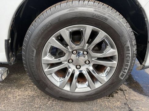 Used 2014 RAM 1500 Limited image 9