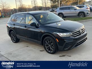 Used 2023 Volkswagen Tiguan SE w/ Panoramic Sunroof Package video 1