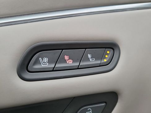 Certified 2022 Cadillac Escalade Premium Luxury Platinum image 22