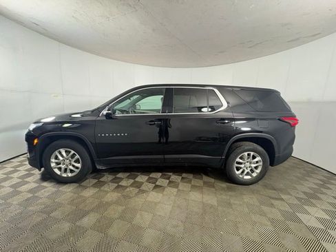 Used 2023 Chevrolet Traverse LS w/ Safety Package image 2