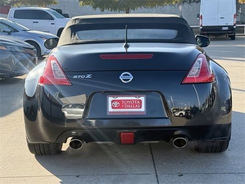 Used 2013 Nissan 370Z Touring w/ Sport Pkg image 5