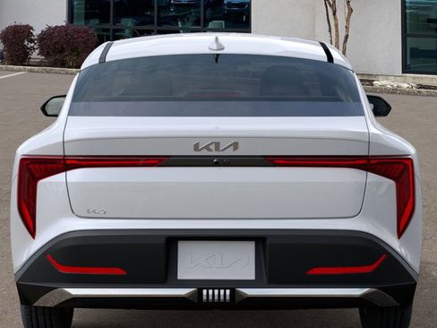 New 2025 Kia K4 LXS image 13