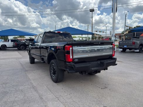 Used 2024 Ford F350 Platinum w/ FX4 Off-Road Package AWD/4WD image 7