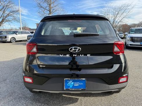 New 2026 Hyundai Venue SEL image 9