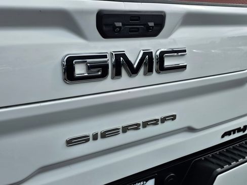 Used 2020 GMC Sierra 2500 AT4 w/ AT4 Premium Package AWD/4WD image 10