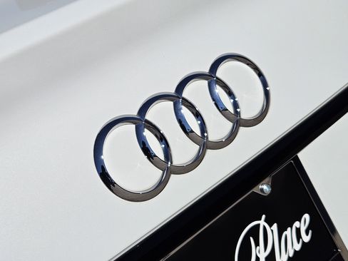 Used 2021 Audi SQ5 Prestige w/ Prestige Package image 9