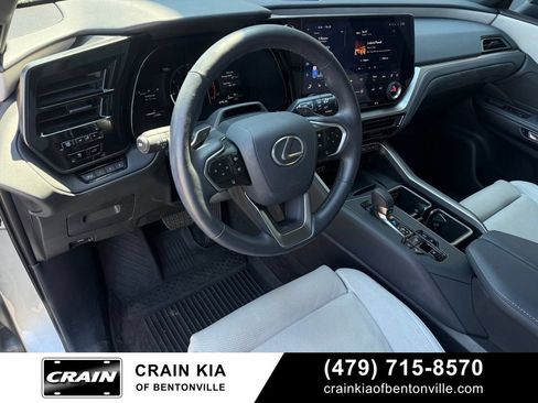 Used 2025 Lexus TX 350 AWD w/ Technology Package image 9
