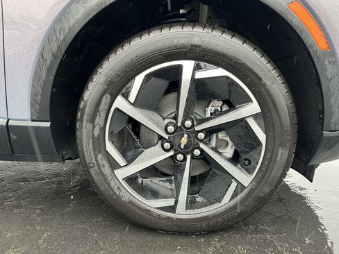 New 2026 Chevrolet Equinox EV LT image 10