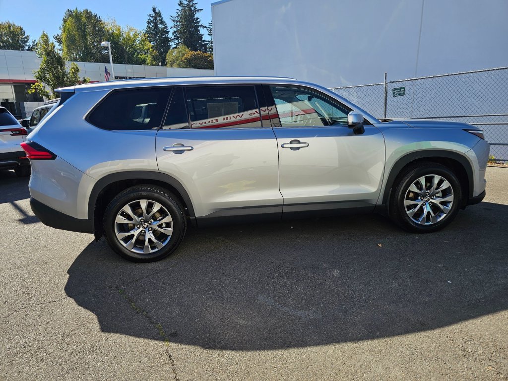 Used 2024 Toyota Grand Highlander AWD Hybrid image 8