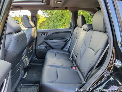 Used 2025 Subaru Forester Limited AWD/4WD image 11