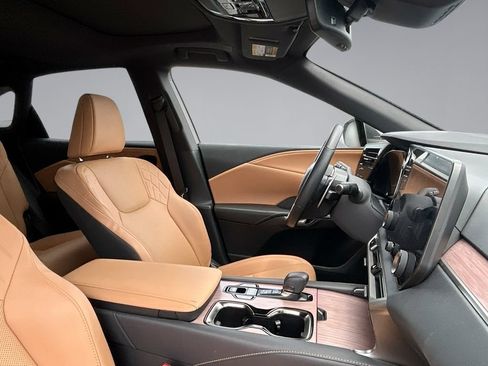 Used 2025 Lexus RX 350 Premium w/ Accessory Package (Z1) FWD image 6