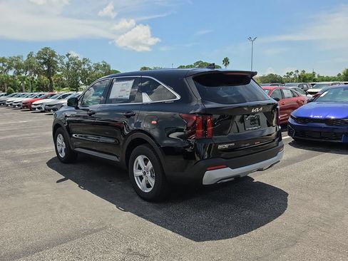 New 2026 Kia Sorento LX FWD image 6