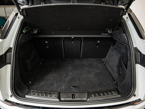 Used 2021 Land Rover Range Rover Evoque R-Dynamic SE image 35