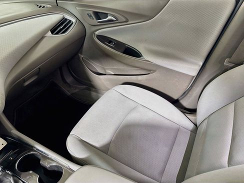 Used 2025 Chevrolet Malibu LT FWD image 21