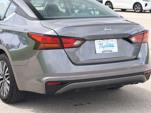 Used 2025 Nissan Altima 2.5 SV FWD image 7