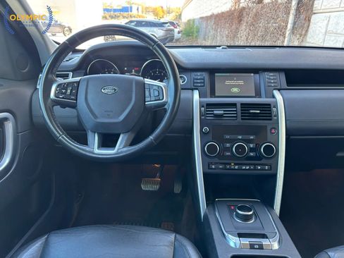 Used 2019 Land Rover Discovery Sport SE image 20