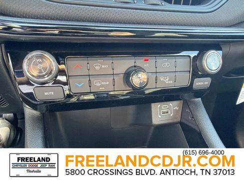 New 2026 Jeep Compass Latitude image 29